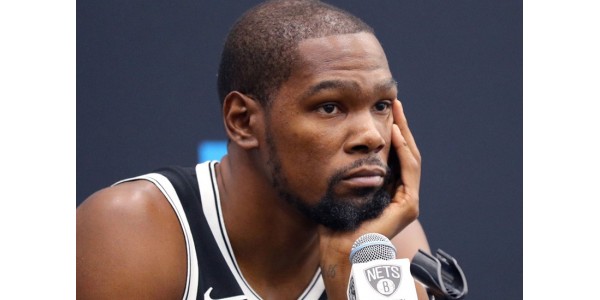 Farsa entre Brooklyn Nets y Los Ángeles Lakers